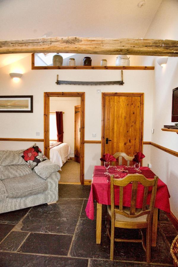 Old Bakehouse Apartment Holmrook Luaran gambar